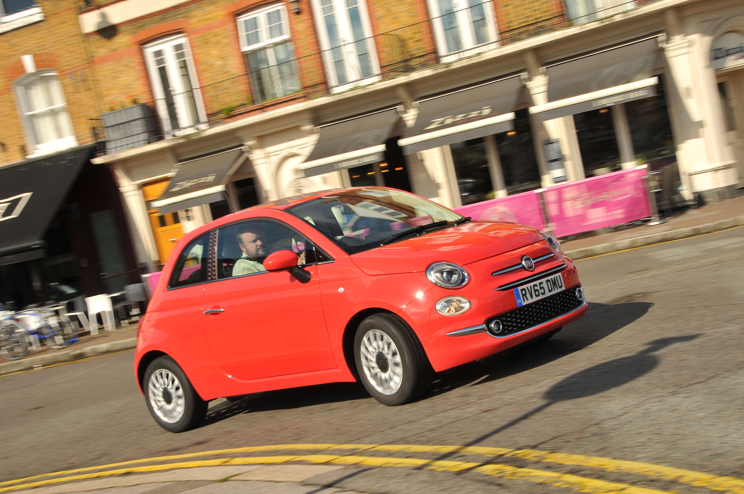 Fiat 500 cornering