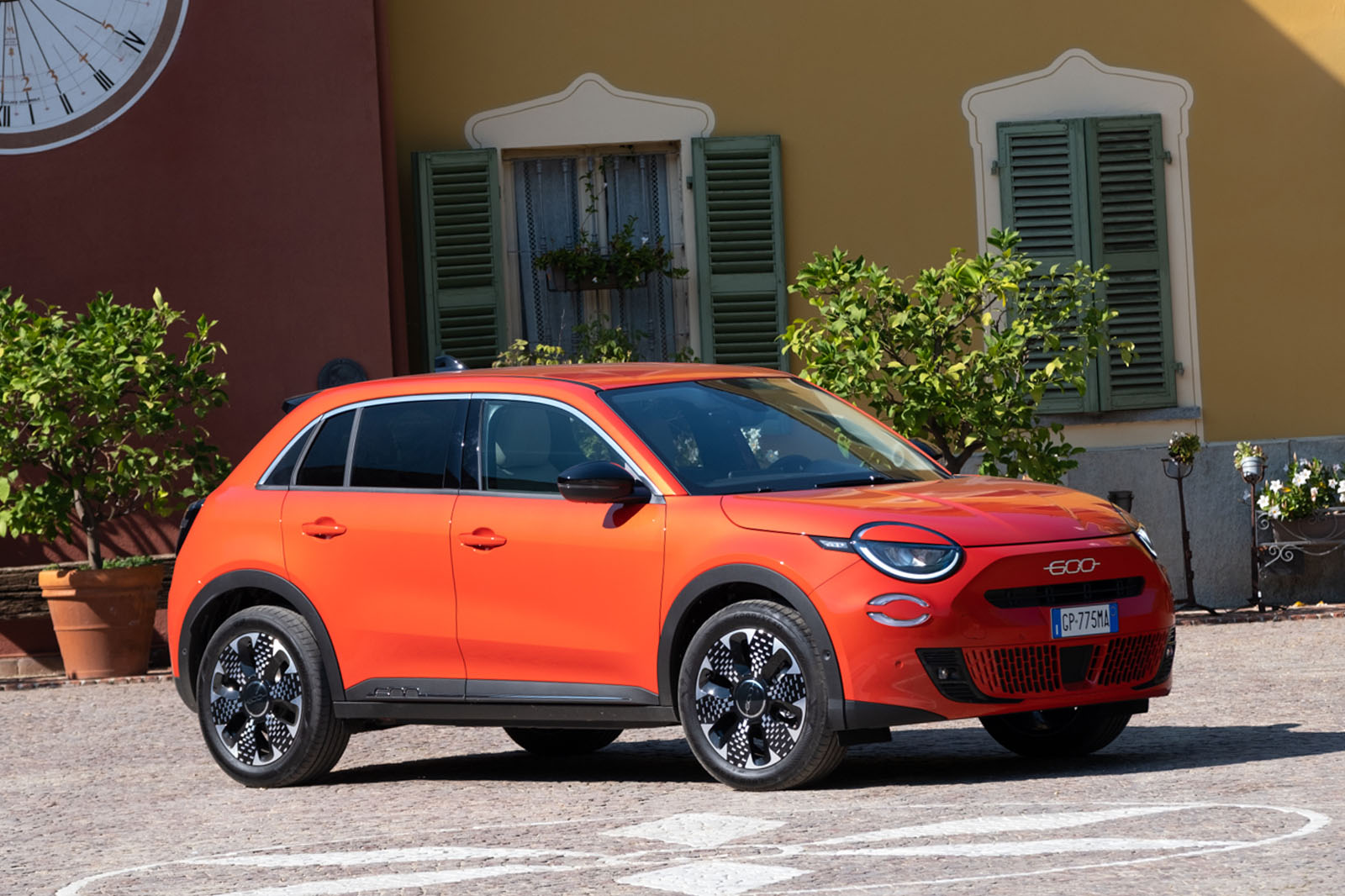 fiat 600e review 2023 19 static front
