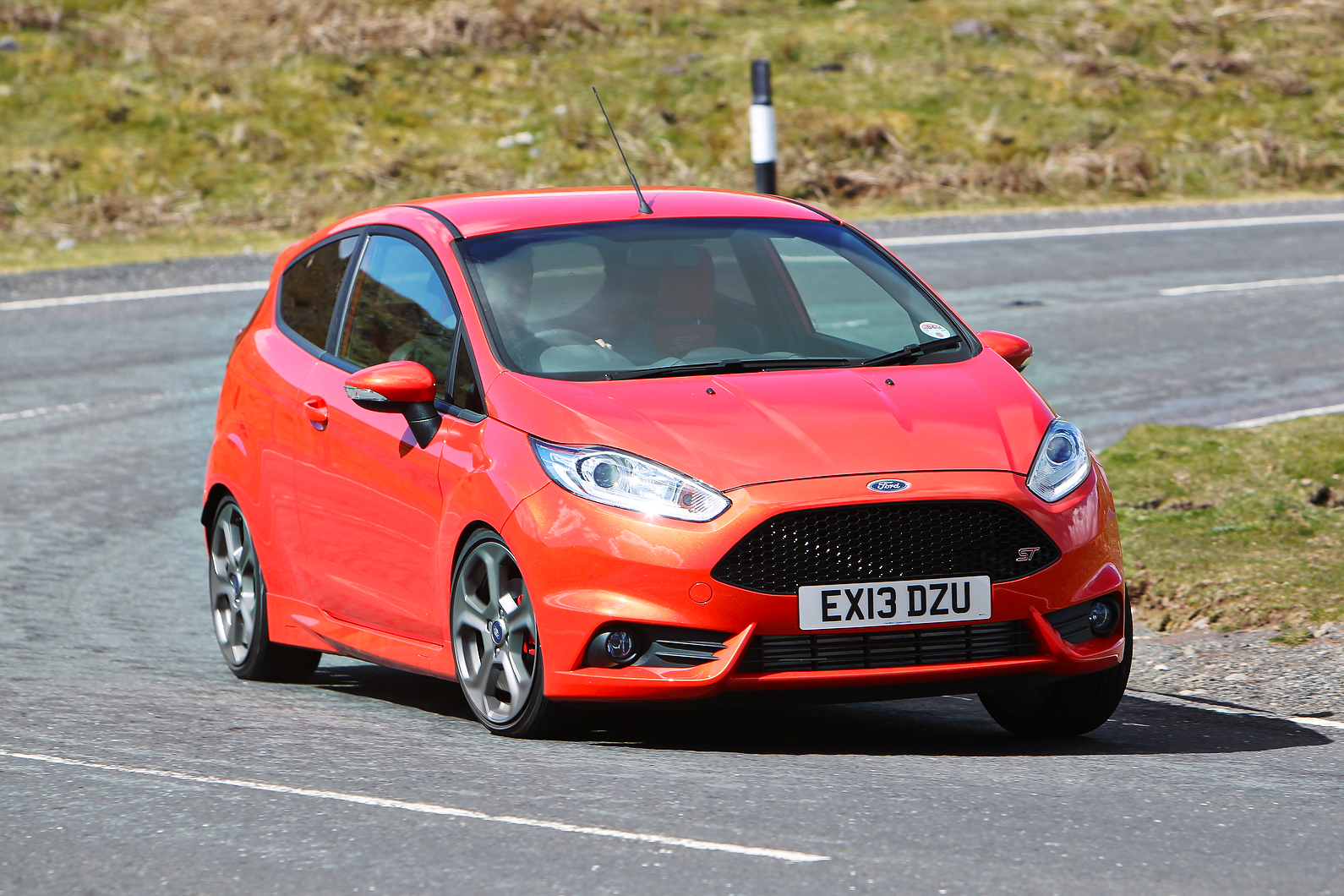 Ford Fiesta ST hard cornering