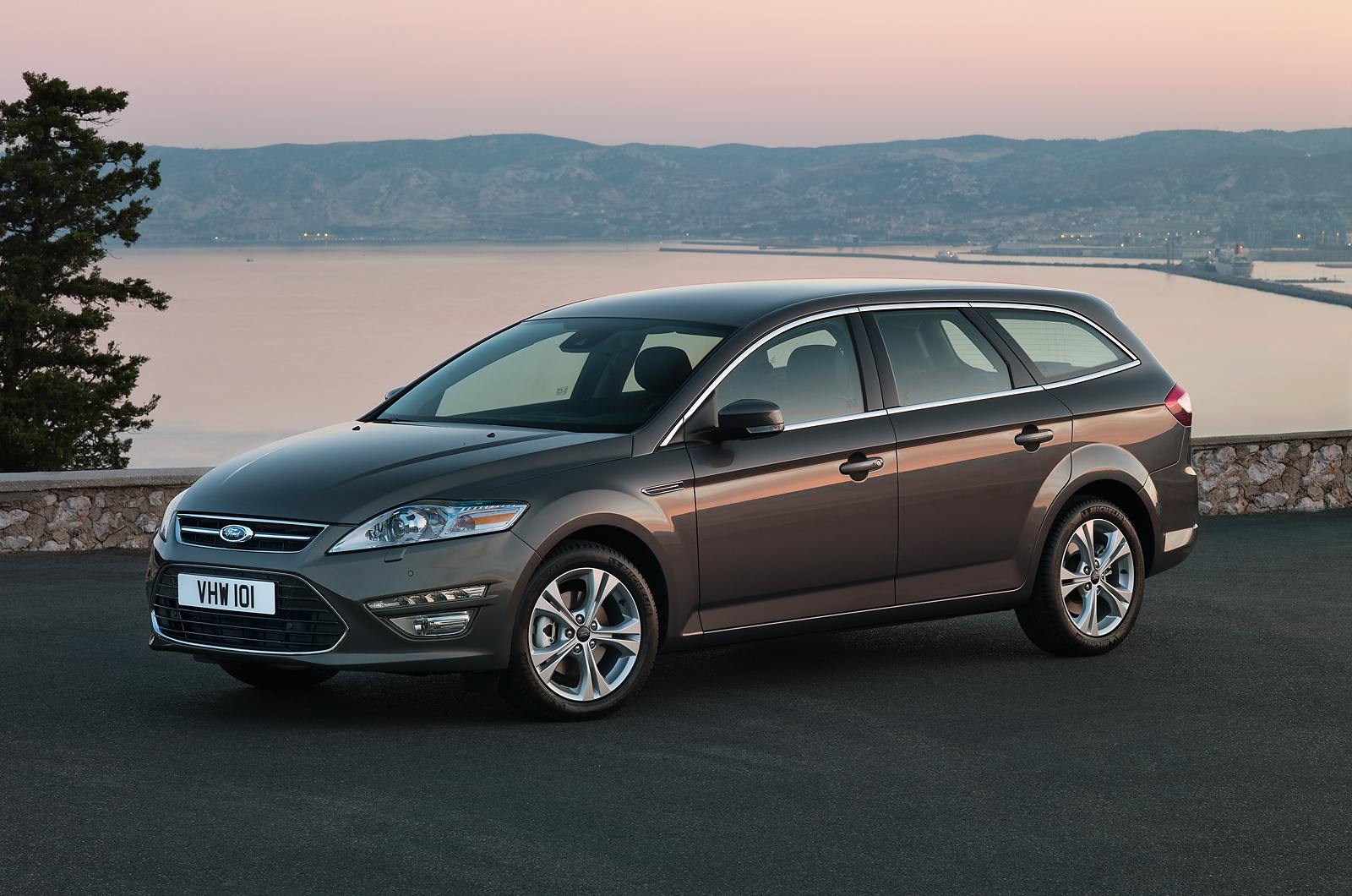 4 star Ford Mondeo