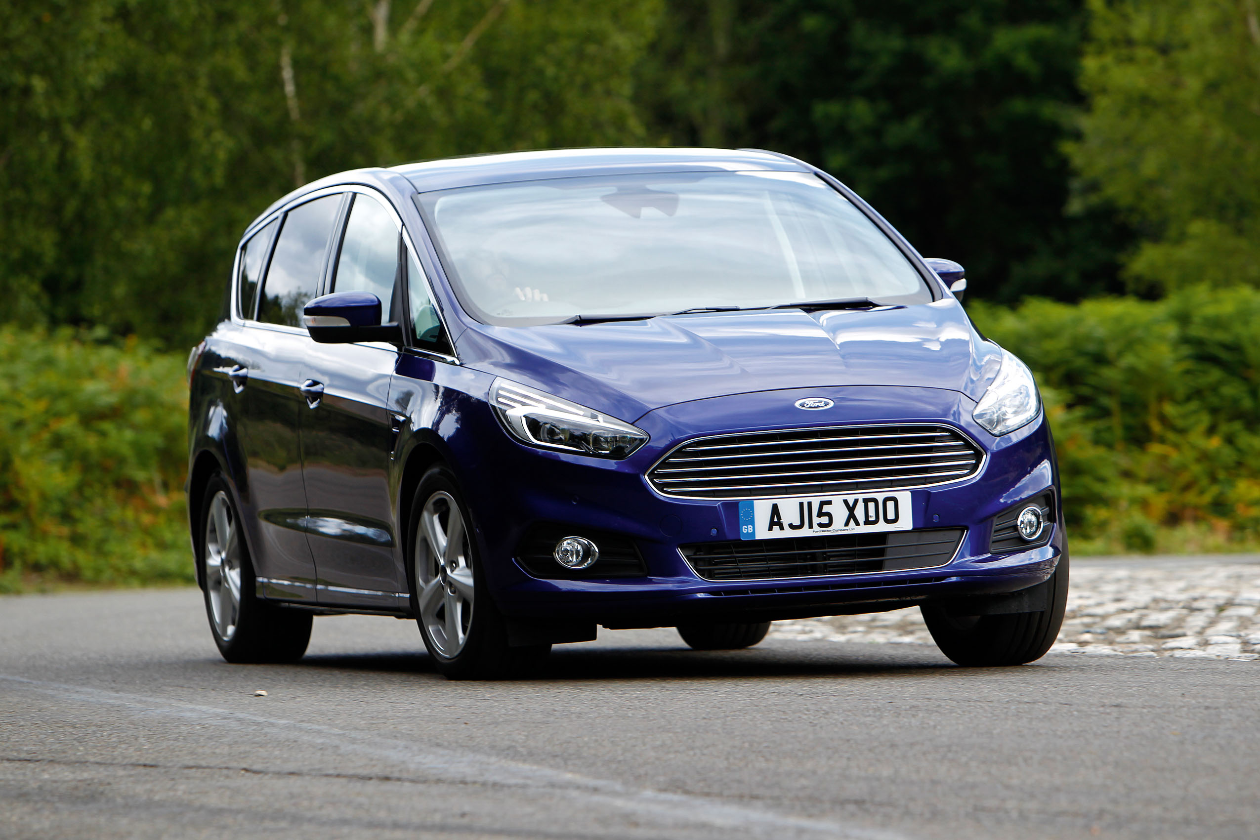 Ford S-MAX Review 2024