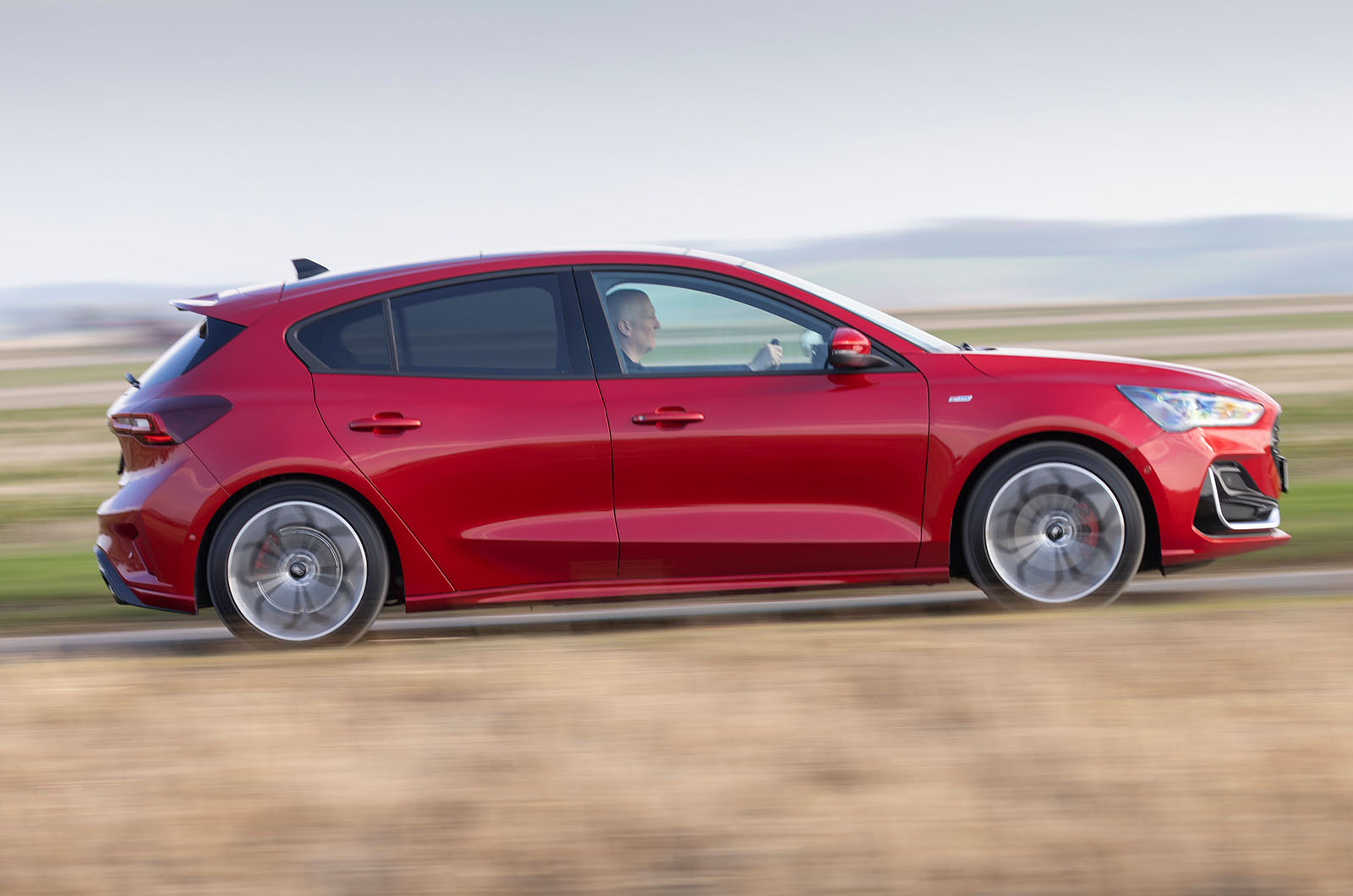 Ford Focus : le point de vue de l'entourage Ford Focus avis side tracking