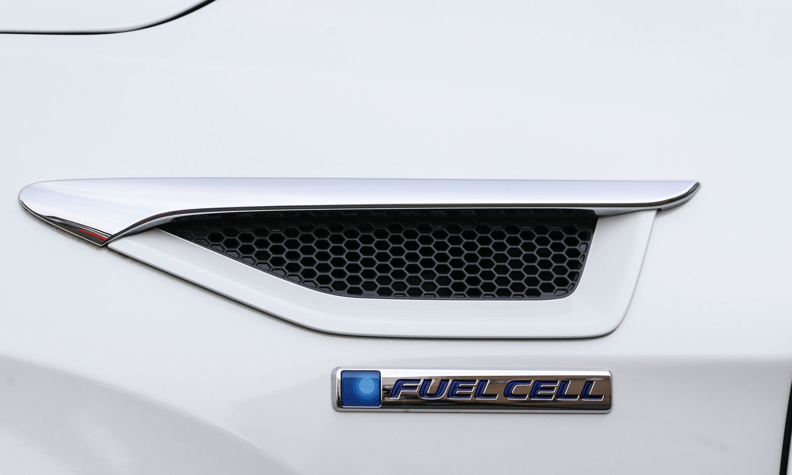 Honda Clarity FCV Fuel Cell badging