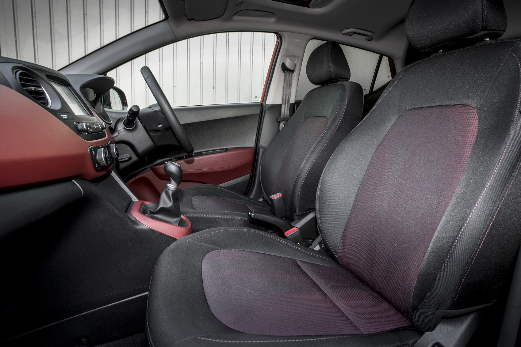 Hyundai i10 interior