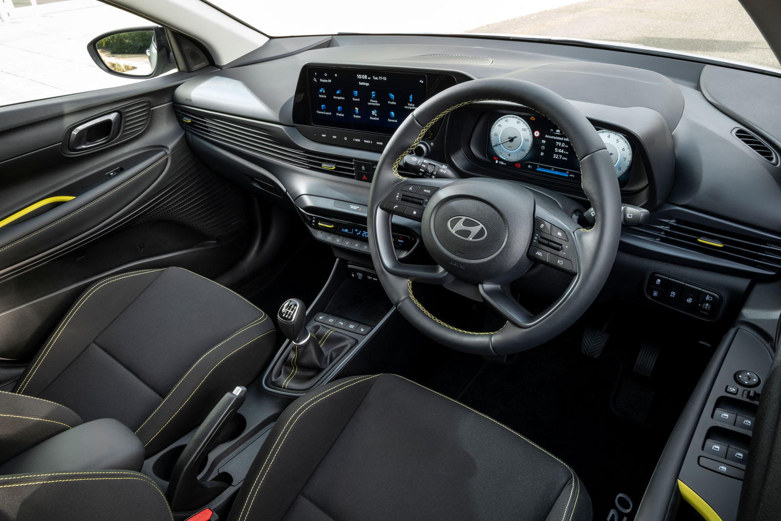 hyundai i20 review 2023 10 interior