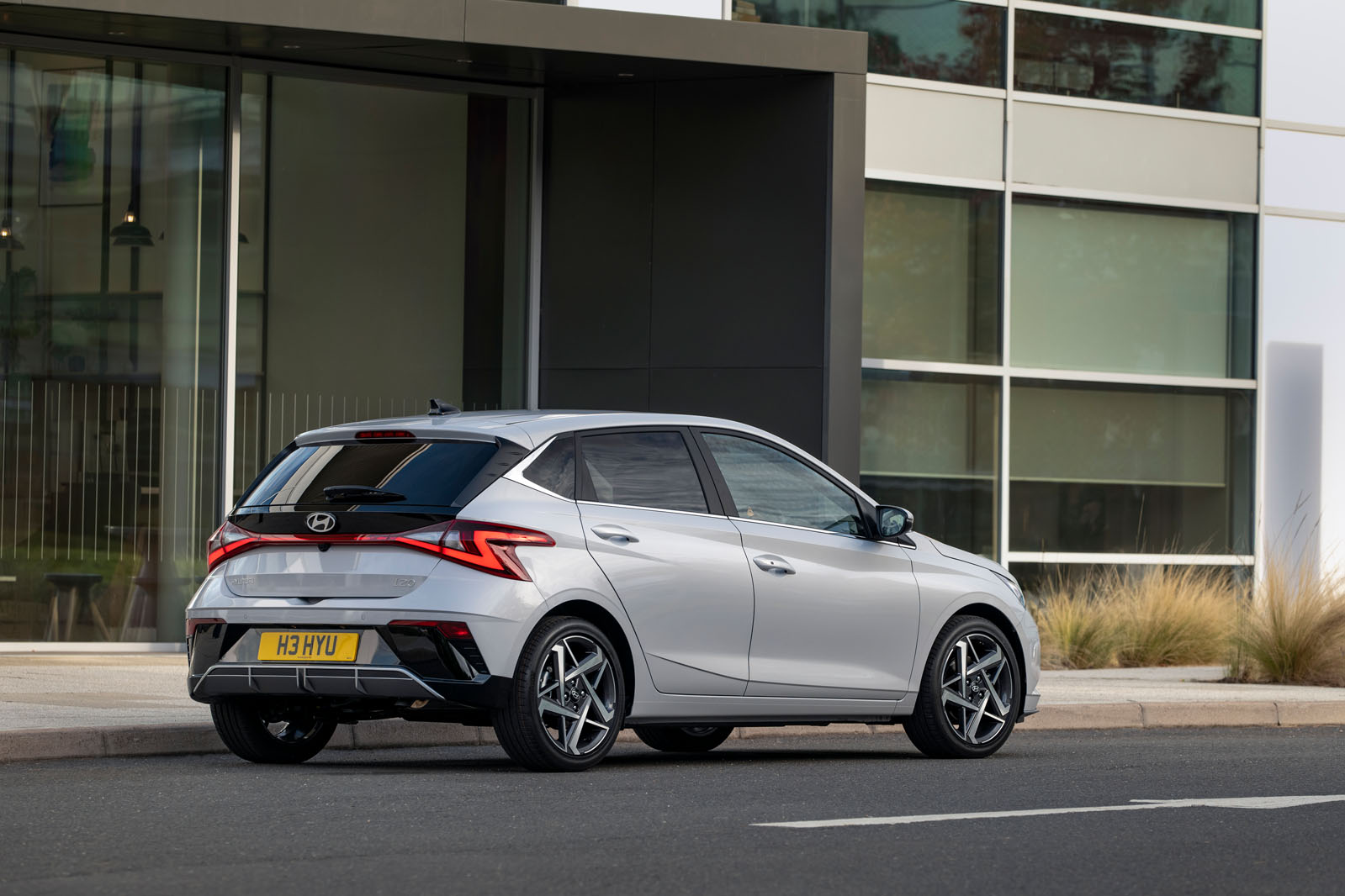 hyundai i20 review 2023 27 static rear