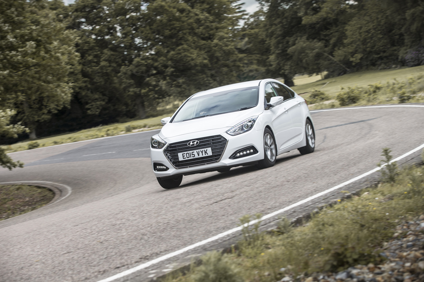 Hyundai i40 cornering