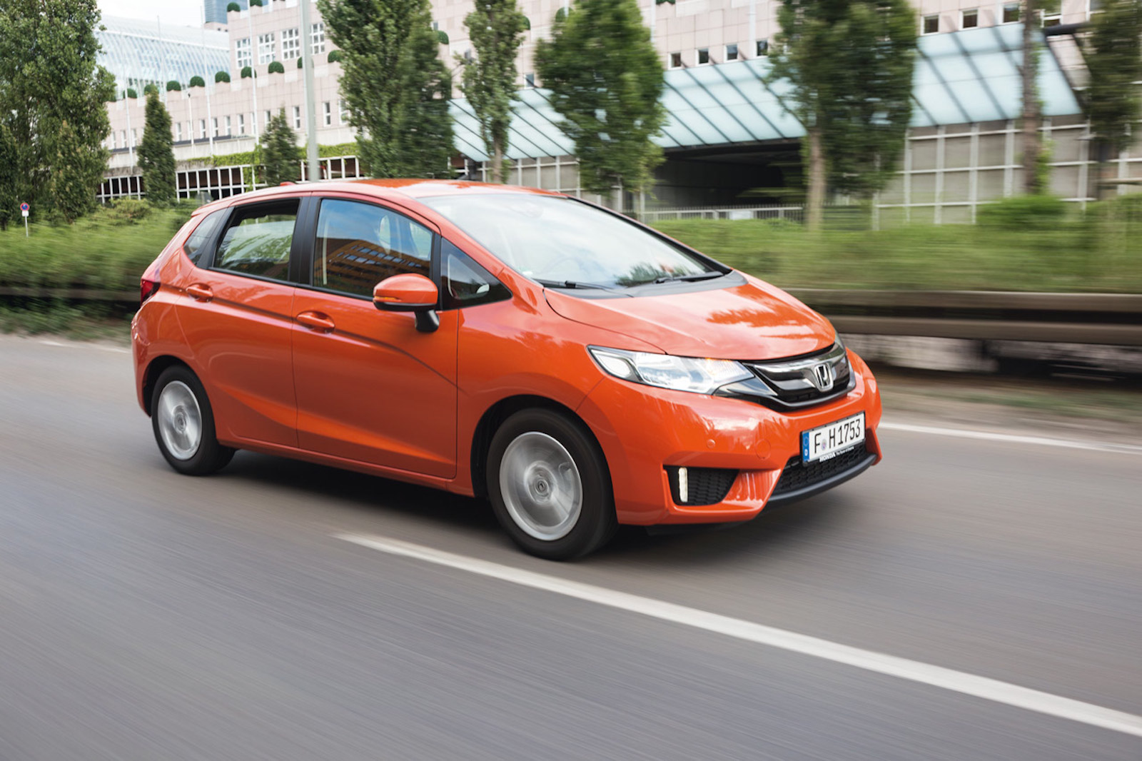 Автомобиль honda jazz