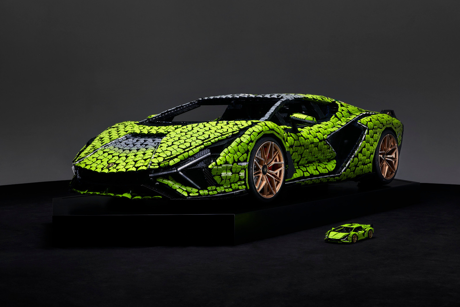 aria-label="04lambo"