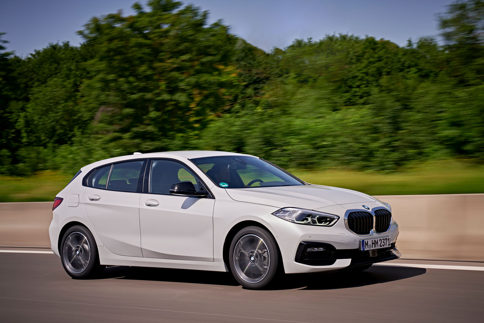 BMW 1 Series 118d 2019 review Autocar