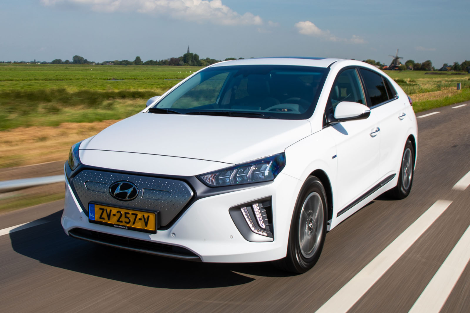 Bewolkt opladen Gering Hyundai Ioniq Electric 2019 first drive | Autocar