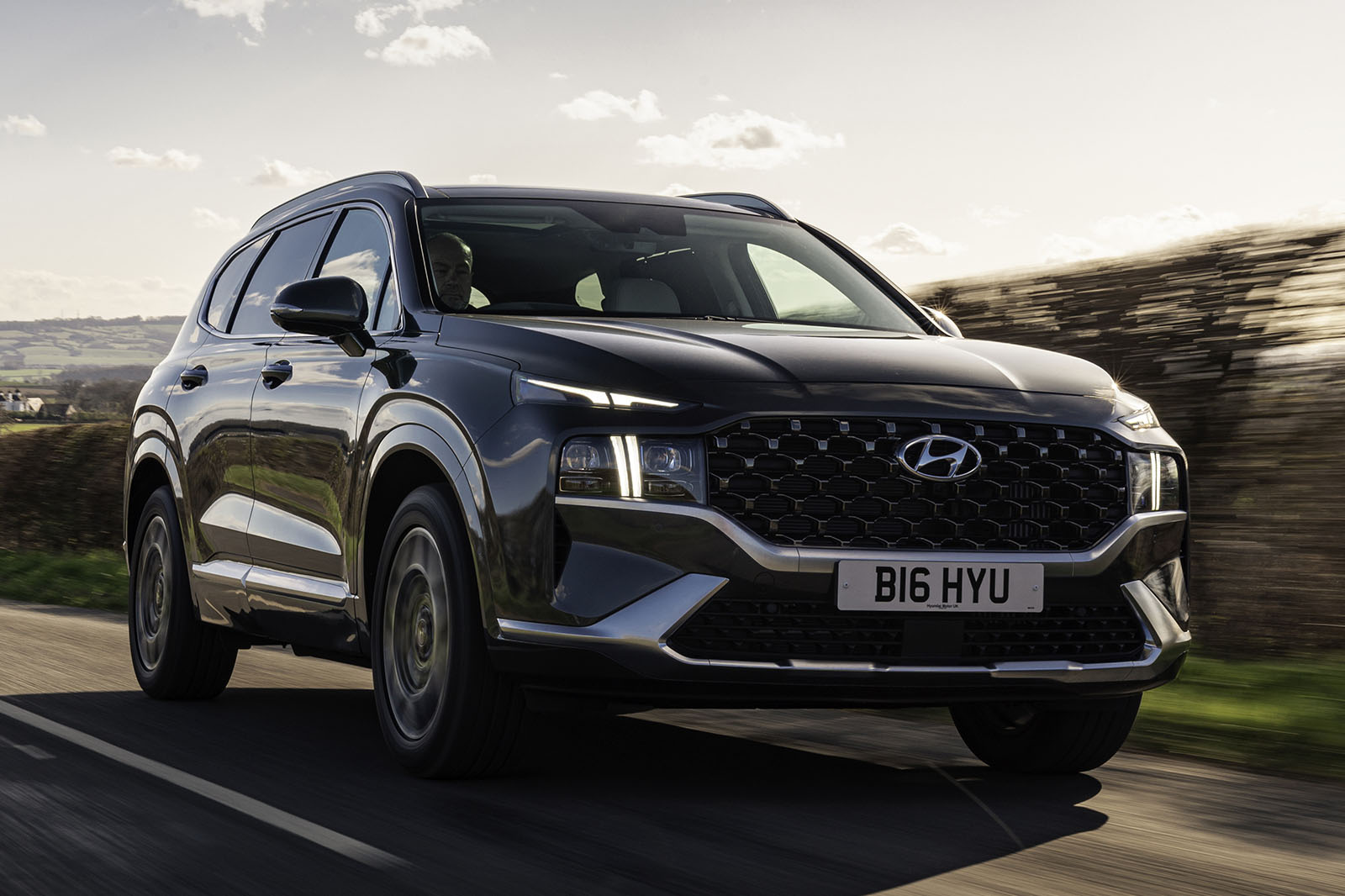 Hyundai Santa Fe 1.6 T-GDi HEV 2021 UK review | Autocar