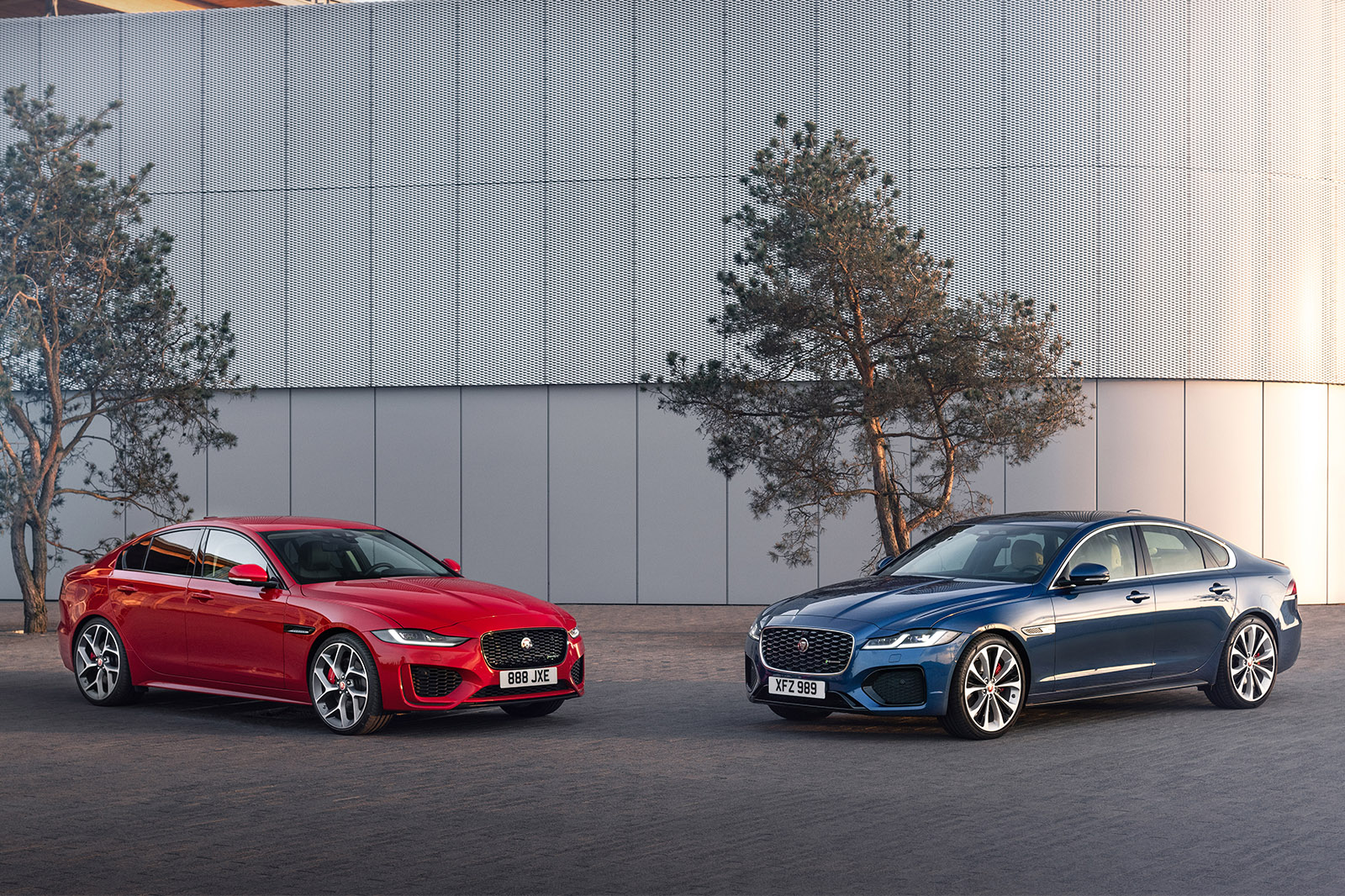 Difference between a jaguar xf and xe numberaceto