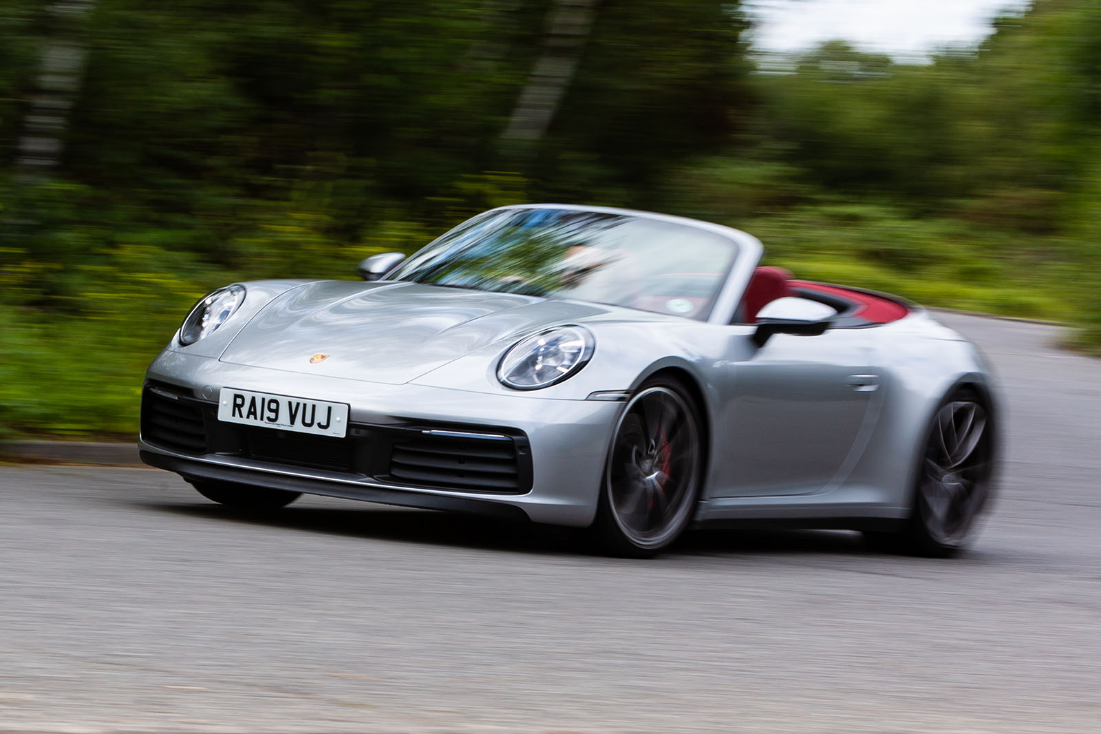 Porsche 911 Carrera 4S Cabriolet 2019 UK first drive | Autocar