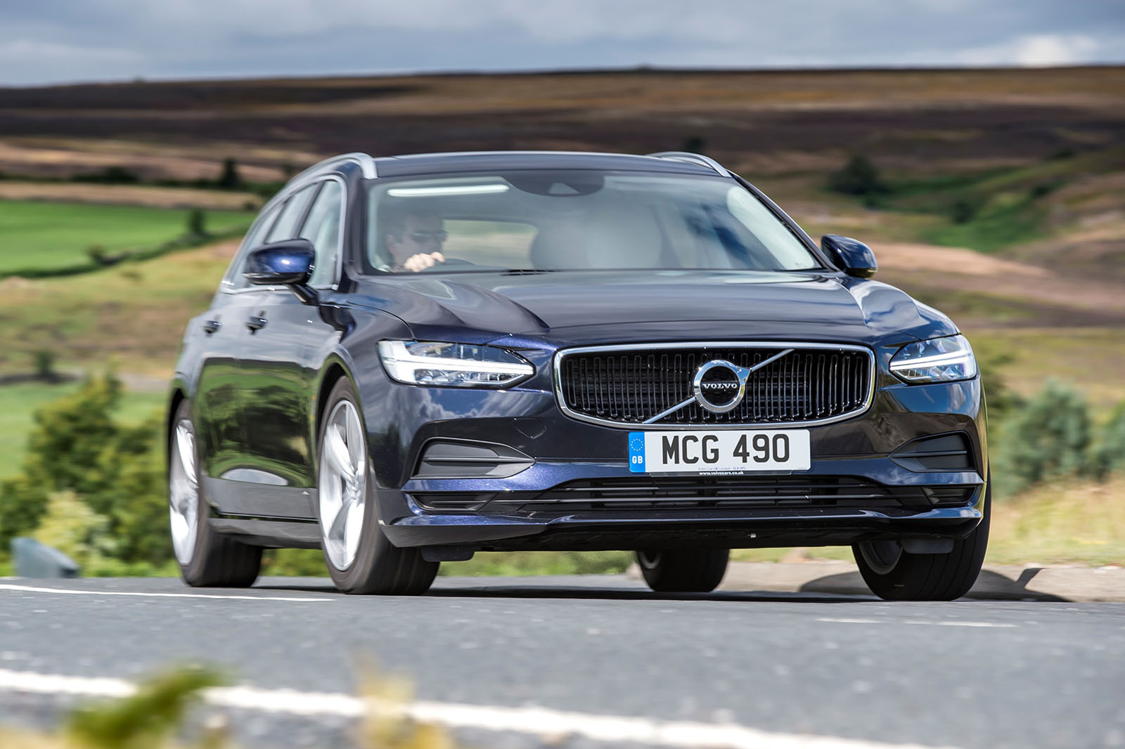 2018 Volvo V90 Review, Pricing, & Pictures