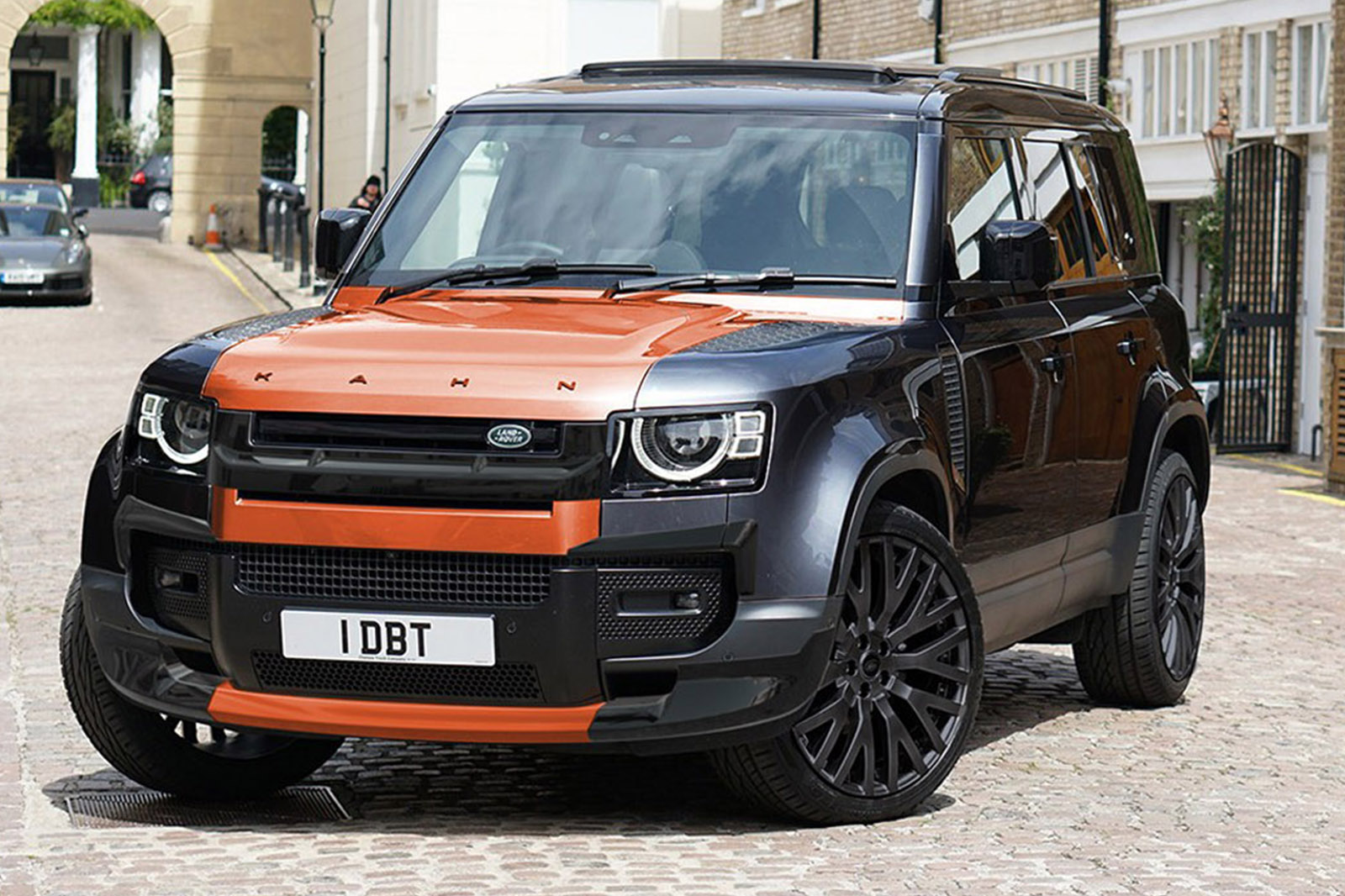 Project Kahn unveils Land Rover Defender Vesuvius Edition