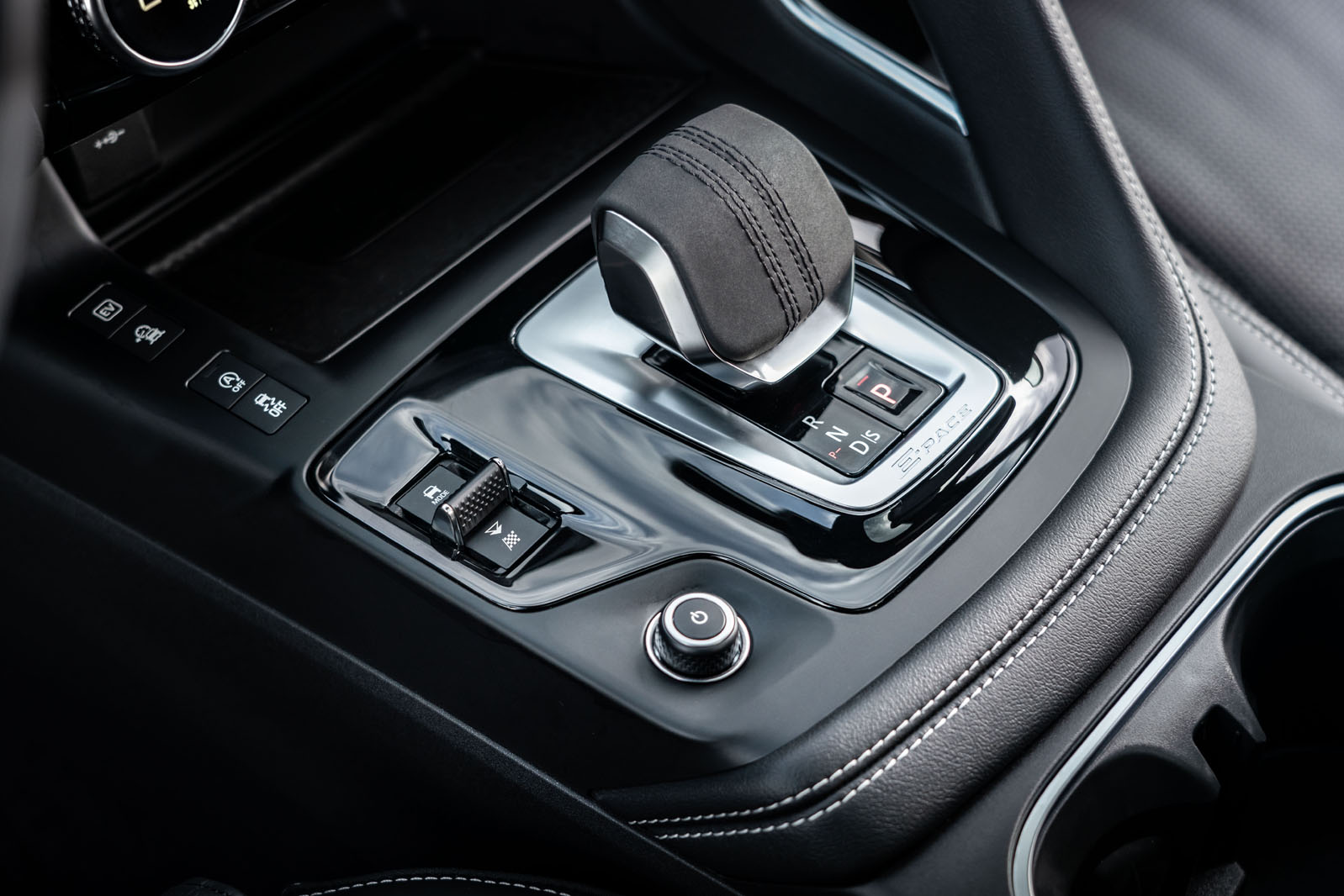 Jaguar E Pace P300e 21 Uk Review Autocar Jaguar E Pace P300e 21 Uk Review Autocar