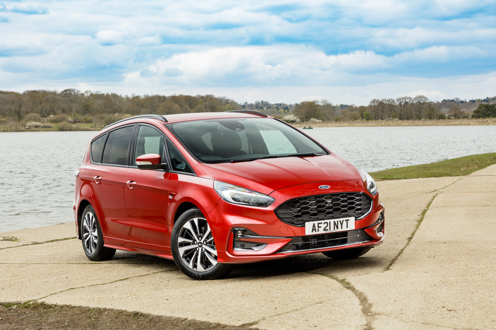 Ford S-Max 2.5 Duratec FHEV 2021 UK first drive