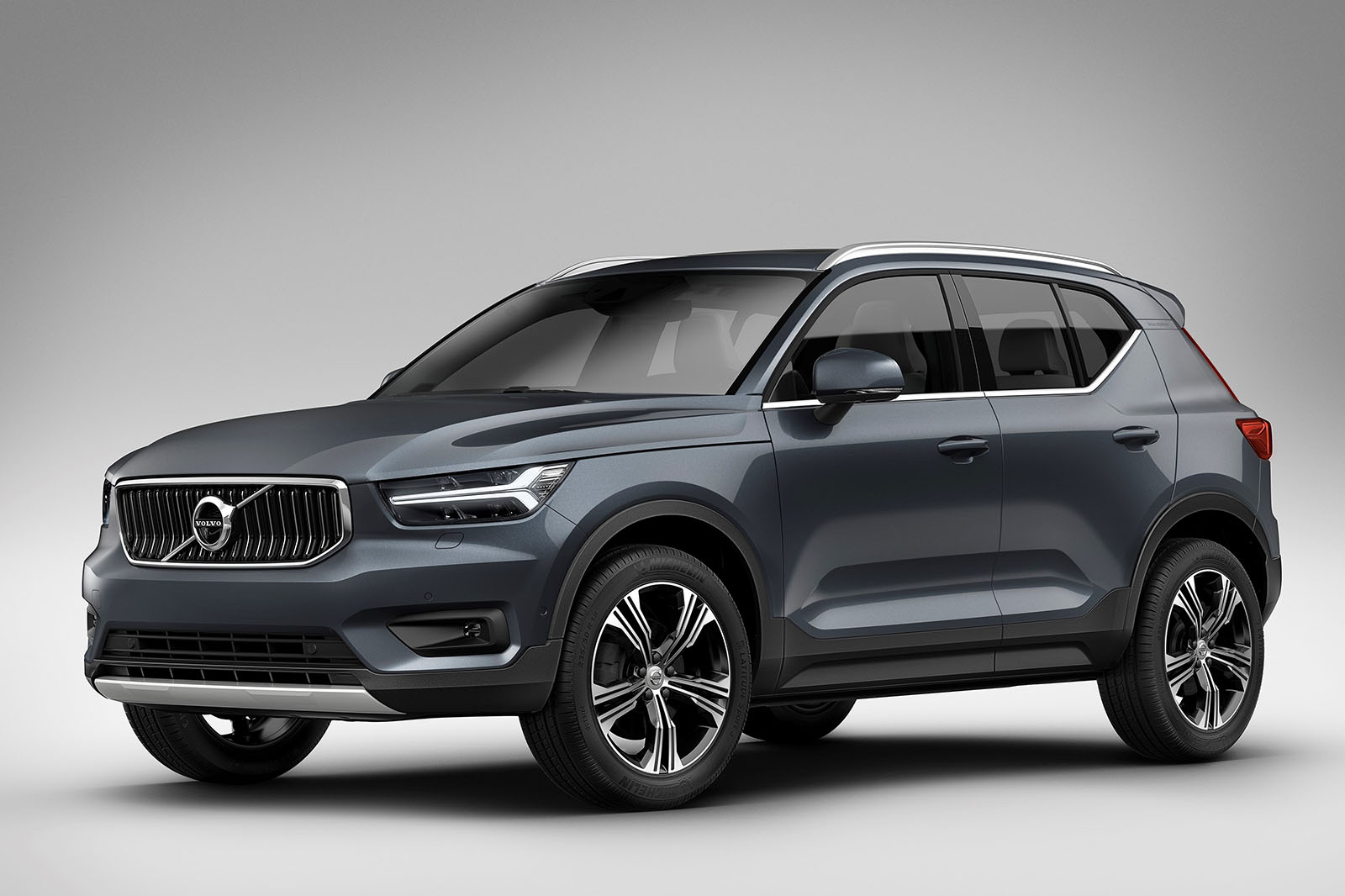 Volvo XC40 gets hybrid and EV versions to come | Autocar