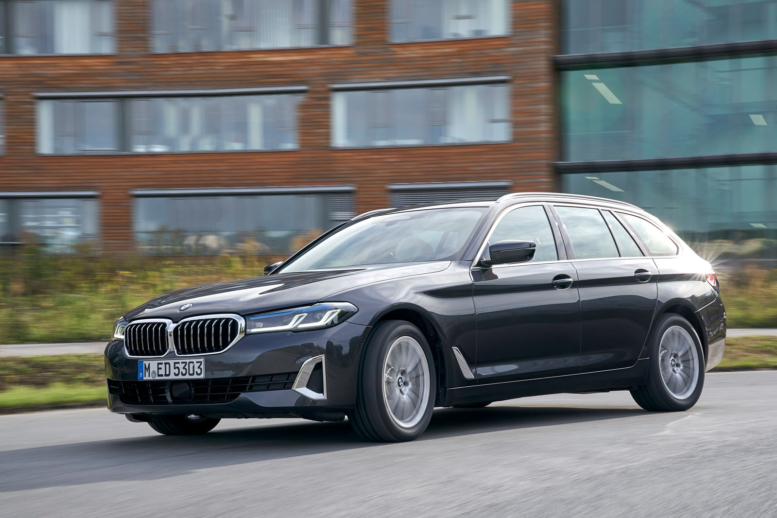Bmw 5 series touring hybrid 2020 deals