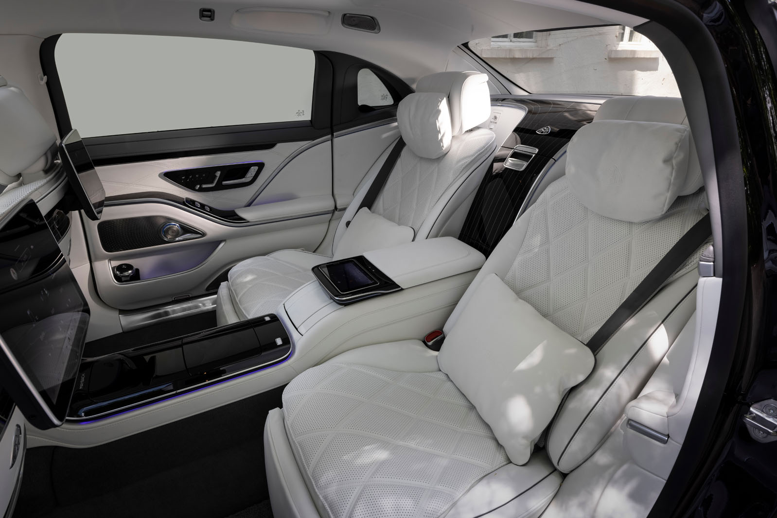 Mercedes Maybach S Class S680 21 Review Autocar