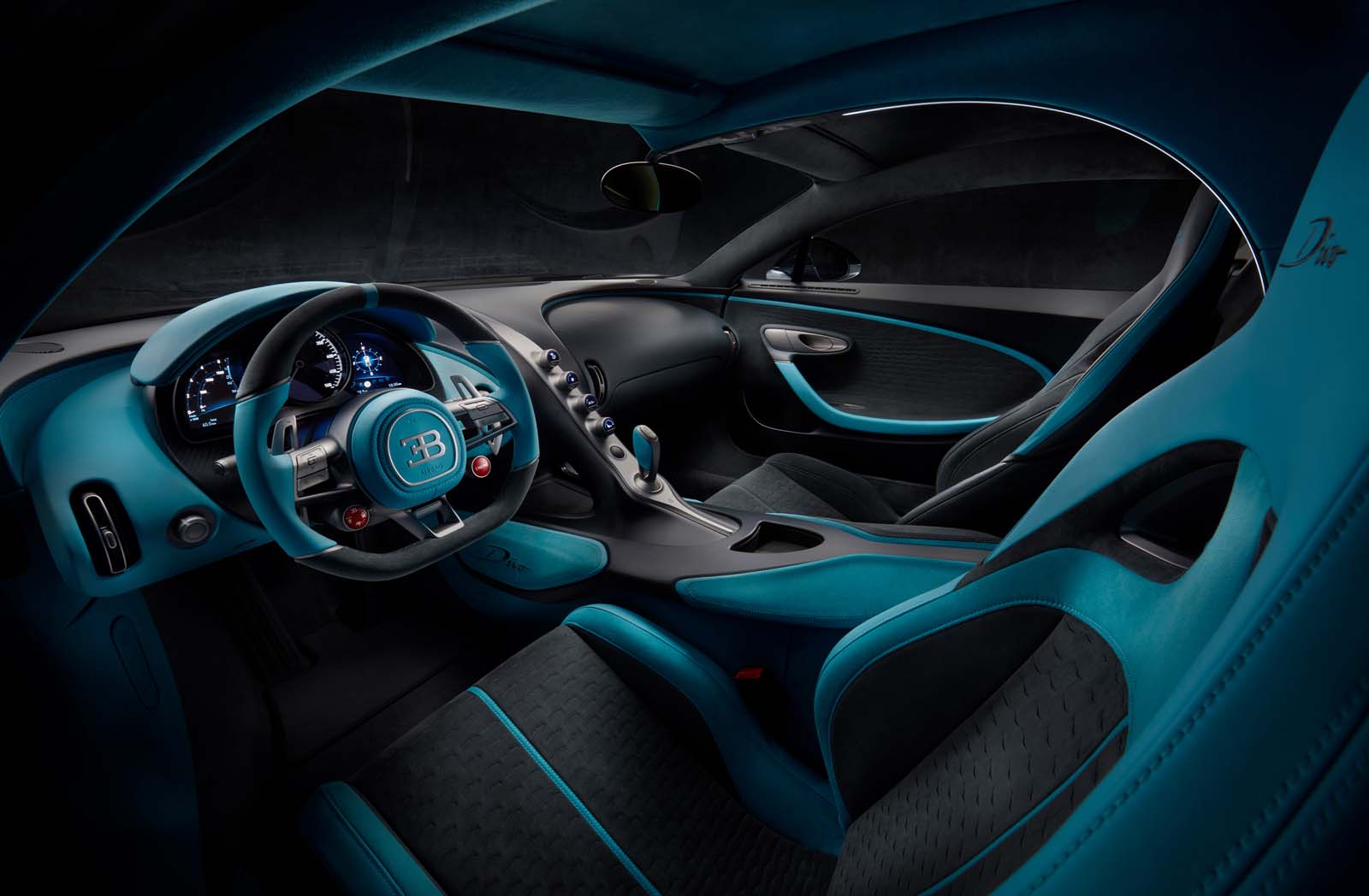 New Bugatti Divo: track-focused hypercar shown in Paris