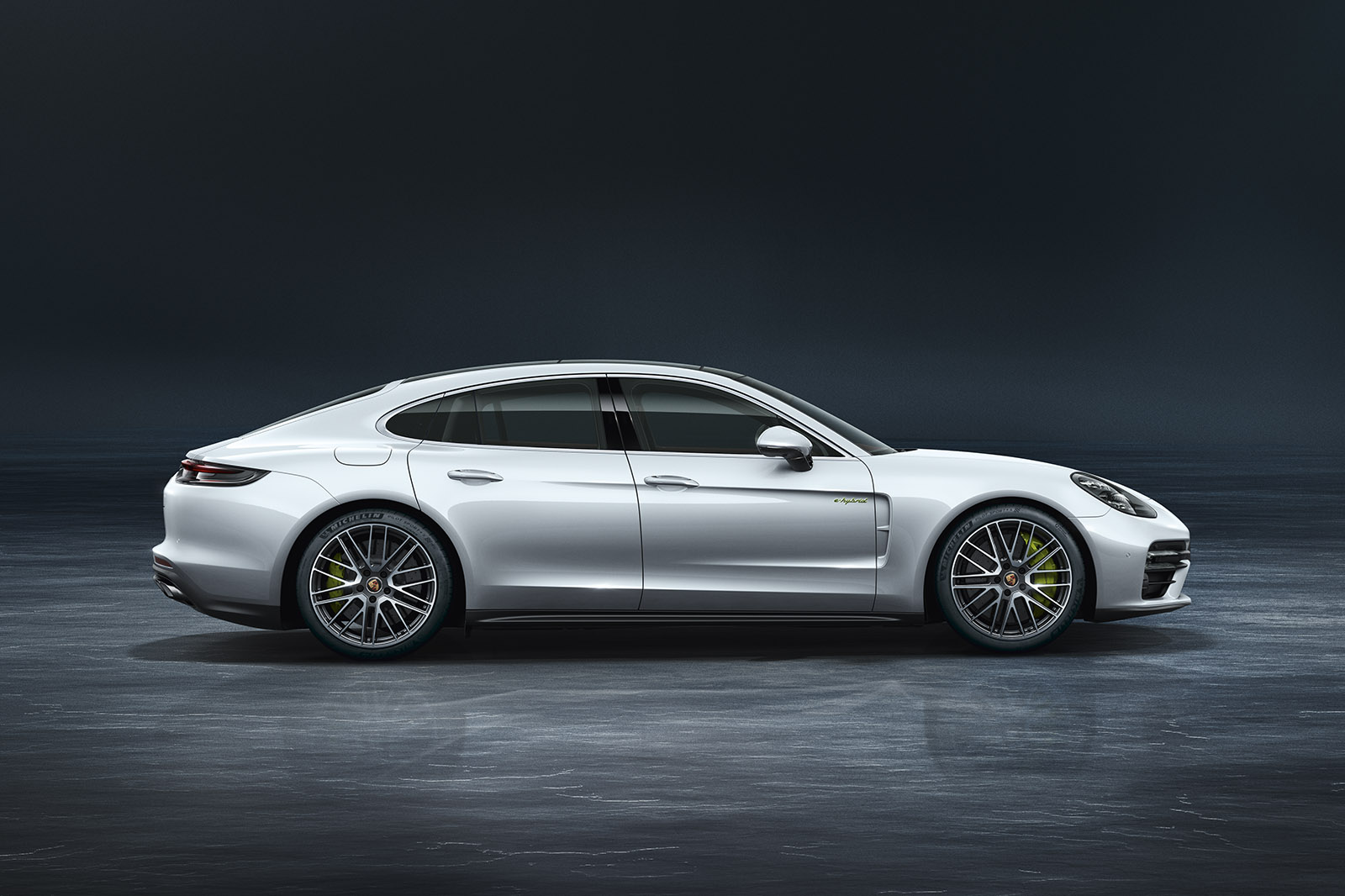Panamera shop electric range