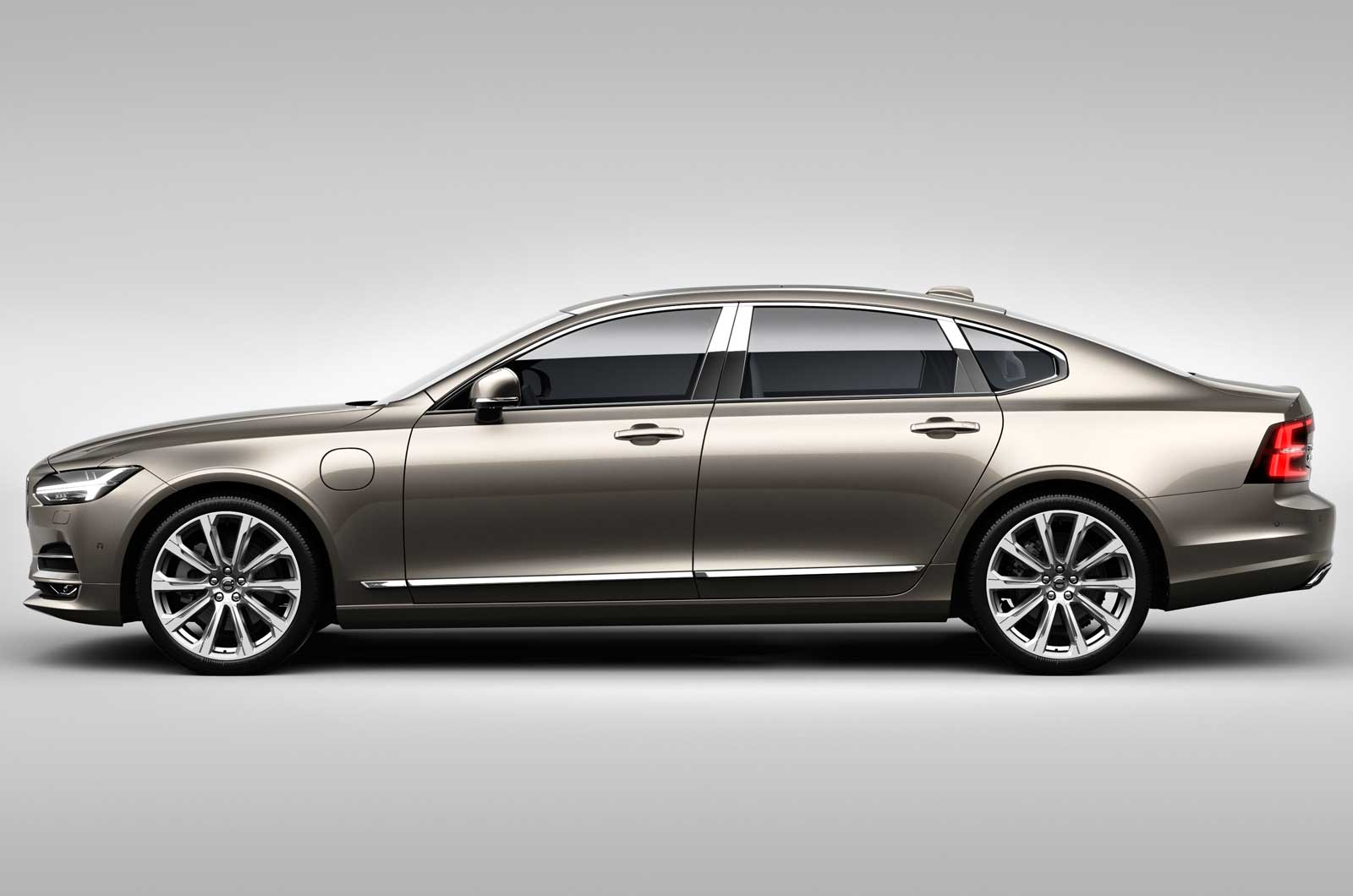 Volvo’s Impact on the Luxury Leasing Market: A Legacy of Excellence