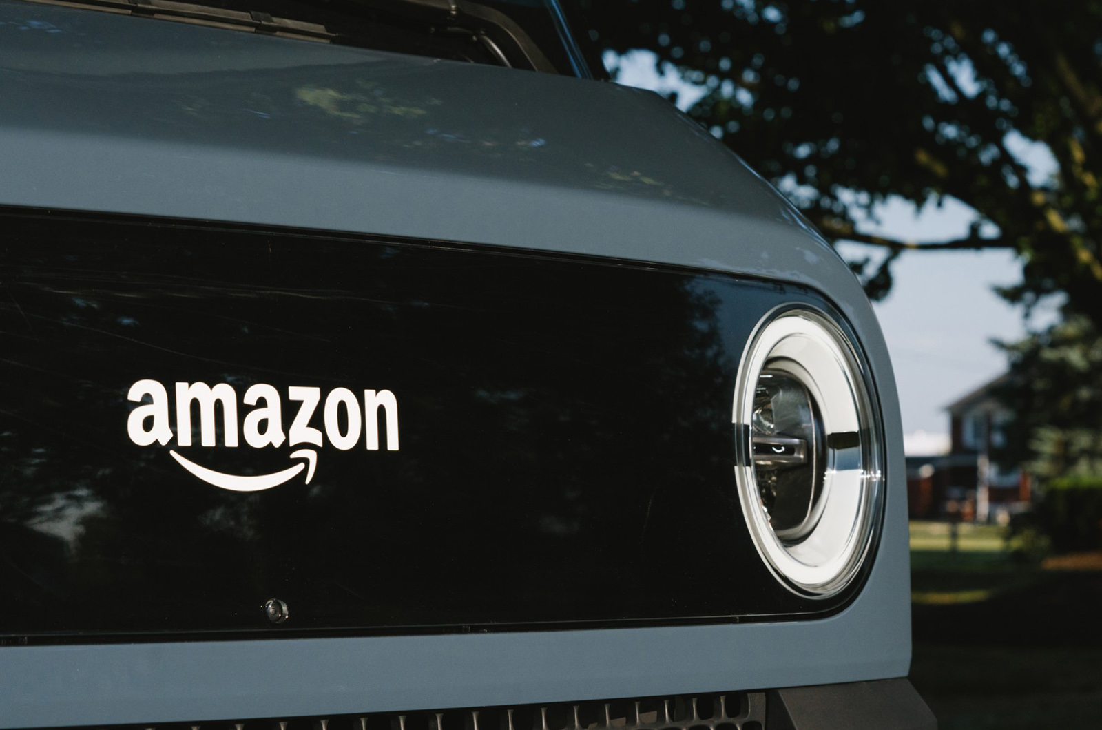 Amazon Unveils Rivian Built Electric Delivery Van Autocar