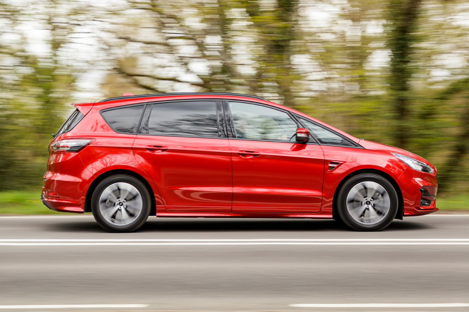 Ford S-Max 2.5 Duratec FHEV 2021 UK first drive