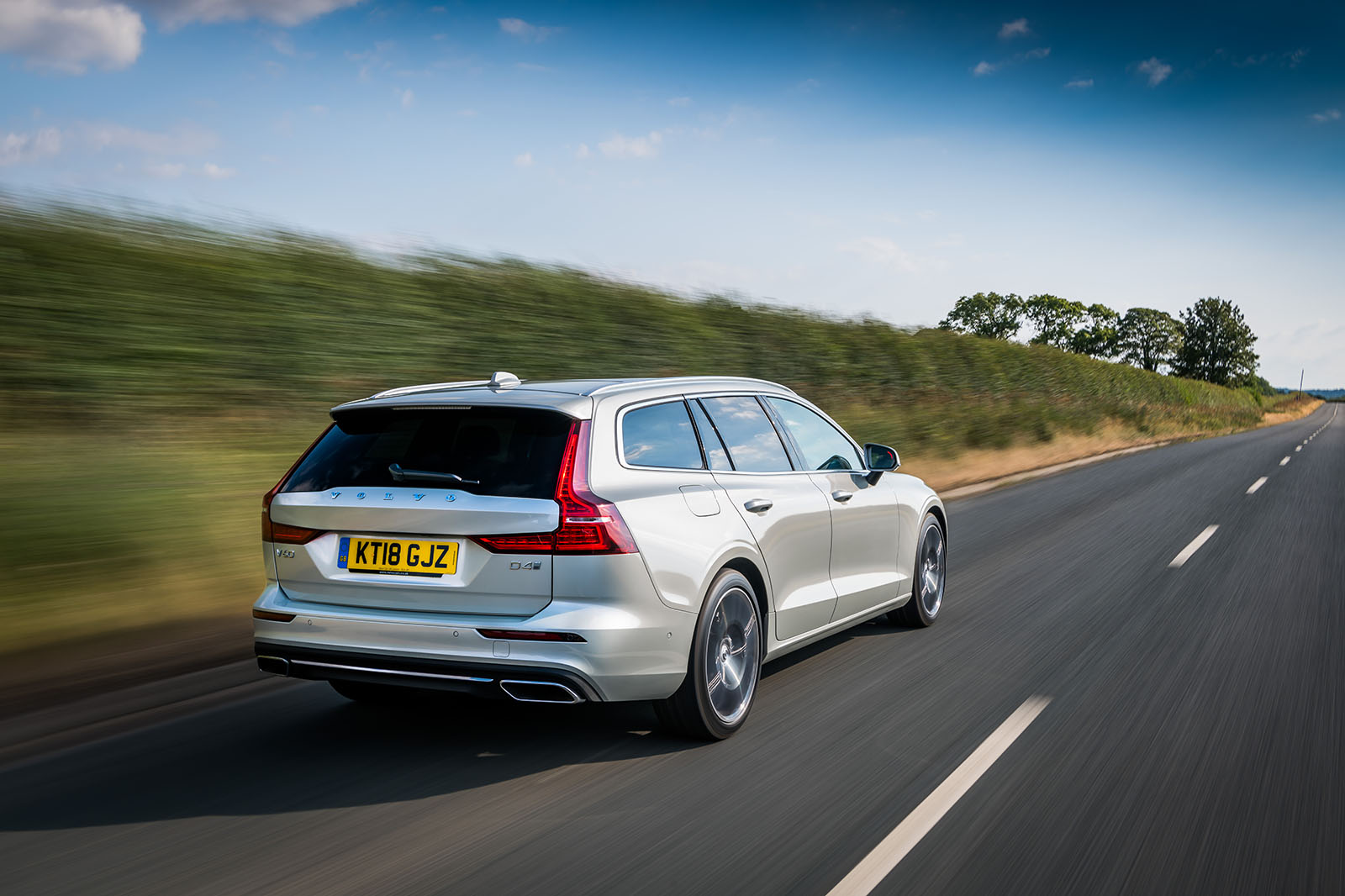 Volvo V60 D4 Inscription 2018 UK review | Autocar