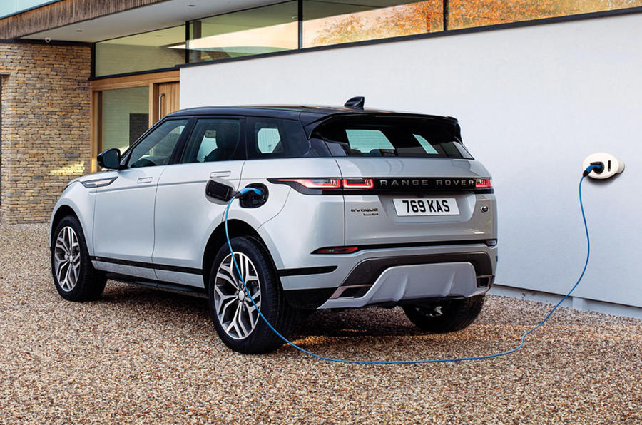 aria-label="3 range rover evoque phev 2020 static rear 0"