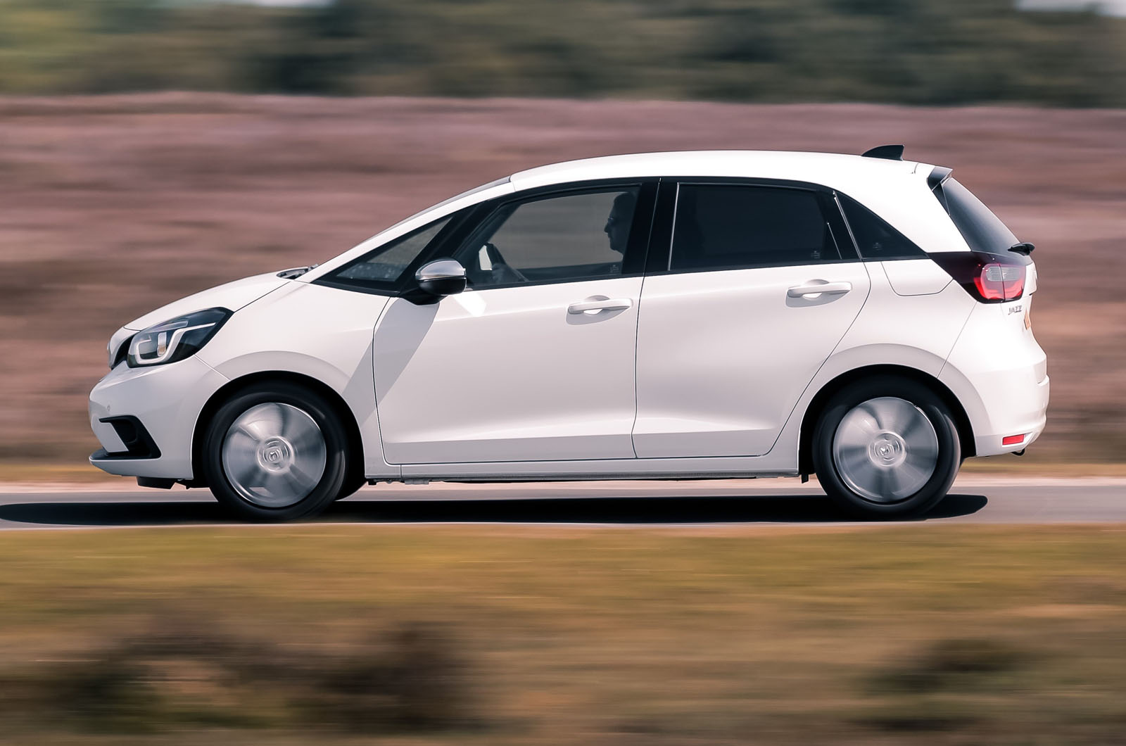 Honda Jazz 1 5 I Mmd Hybrid Ex Uk Review Autocar