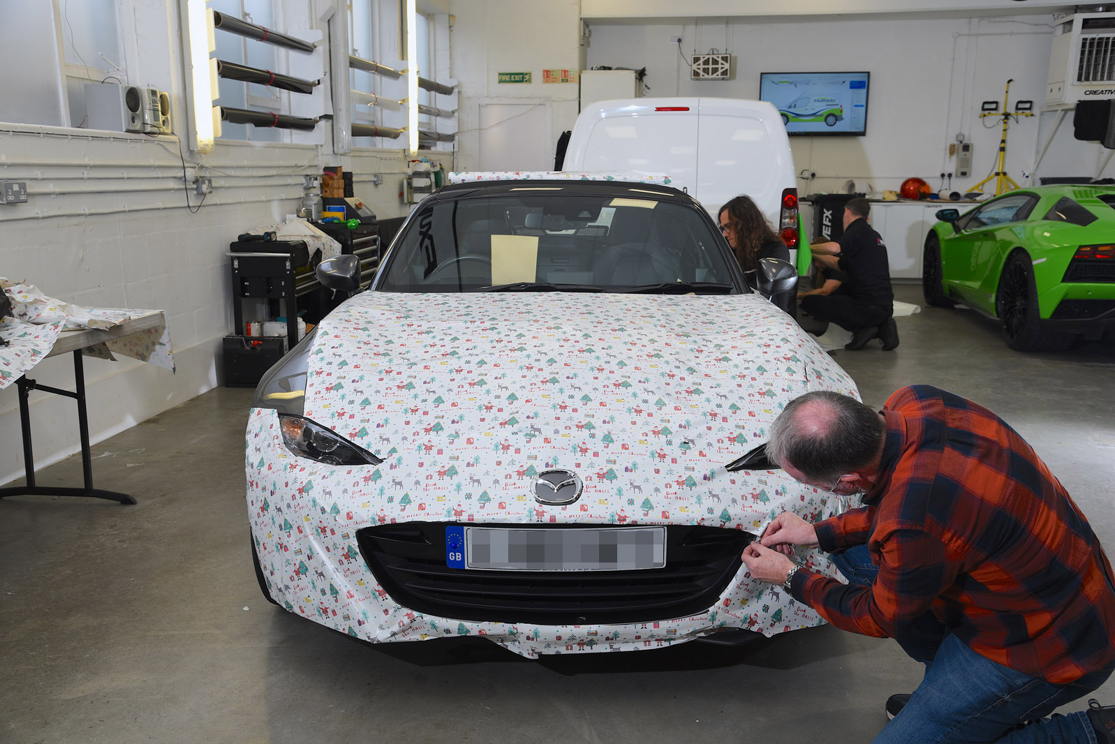 Car sales wrapping paper