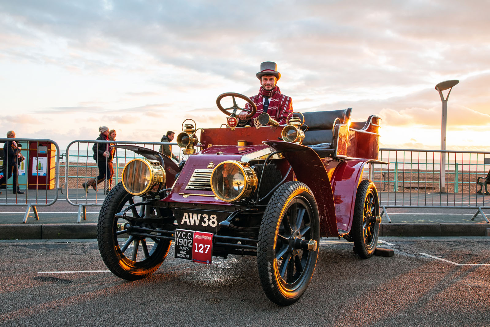 Vets In Practice London To Brighton In A 1904 Lanchester Autocar