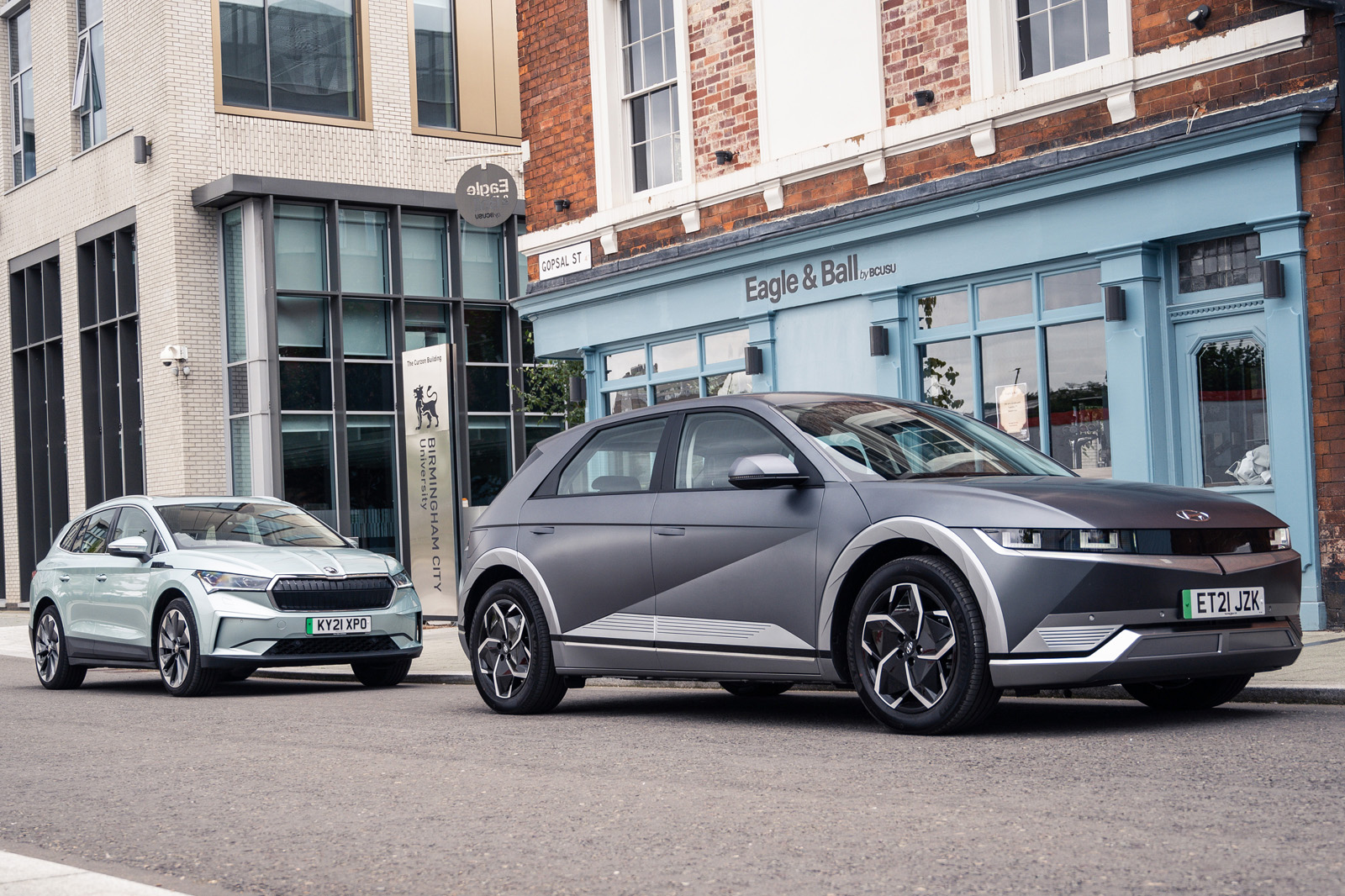 Skoda enyaq 2024 vs ioniq 5