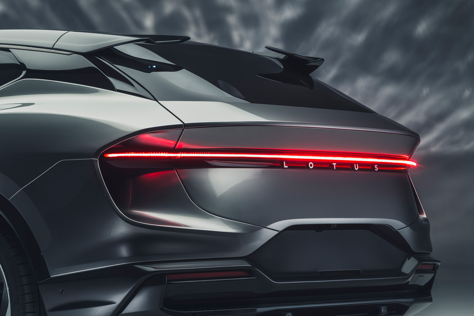 86-lotus-eletre-2022-official-reveal-autocar-rear-lights.jpg