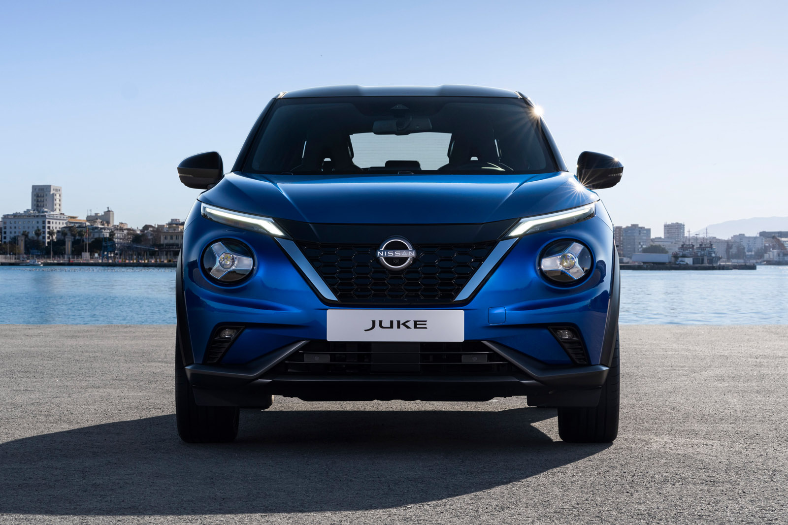 Nissan Juke-R video review - by www.autocar.co.uk 