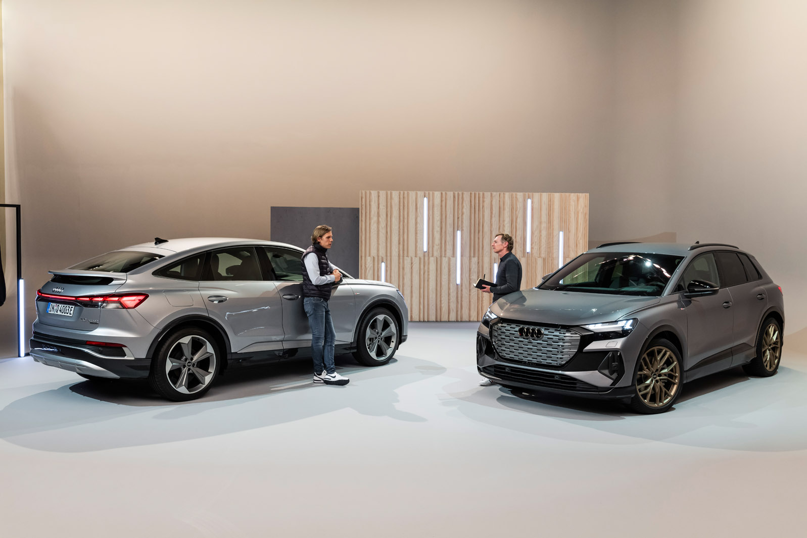 Vw id 4 vs deals audi q4 e tron