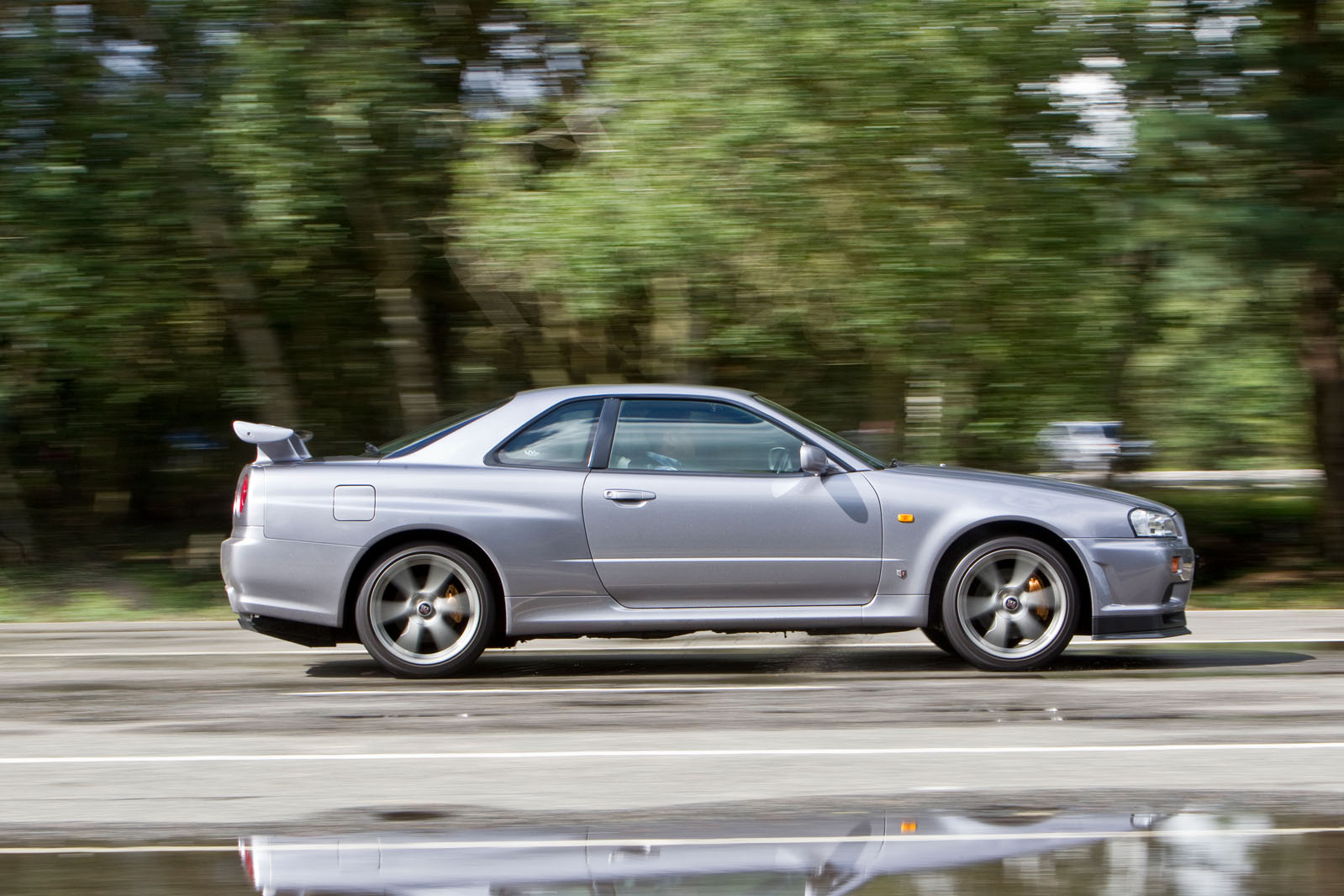 Nissan Skyline GT-R R34 Buyers Guide 1999-2002