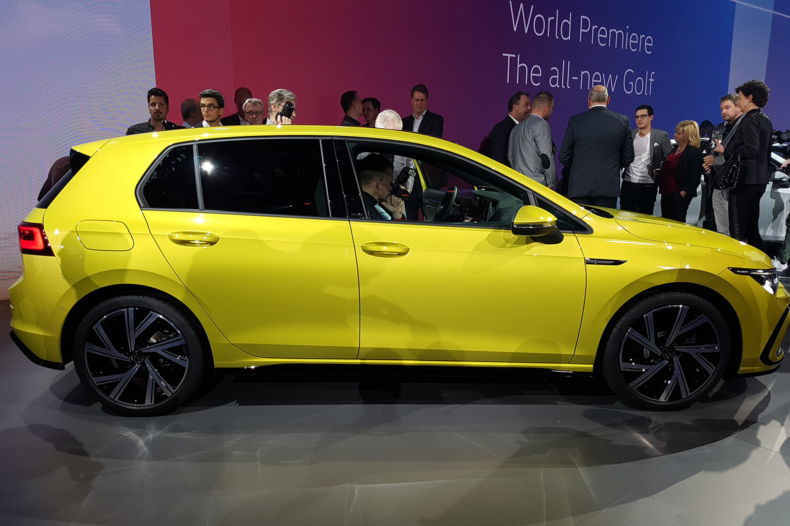 Discover the All-New VW Golf 8 Variant 2020