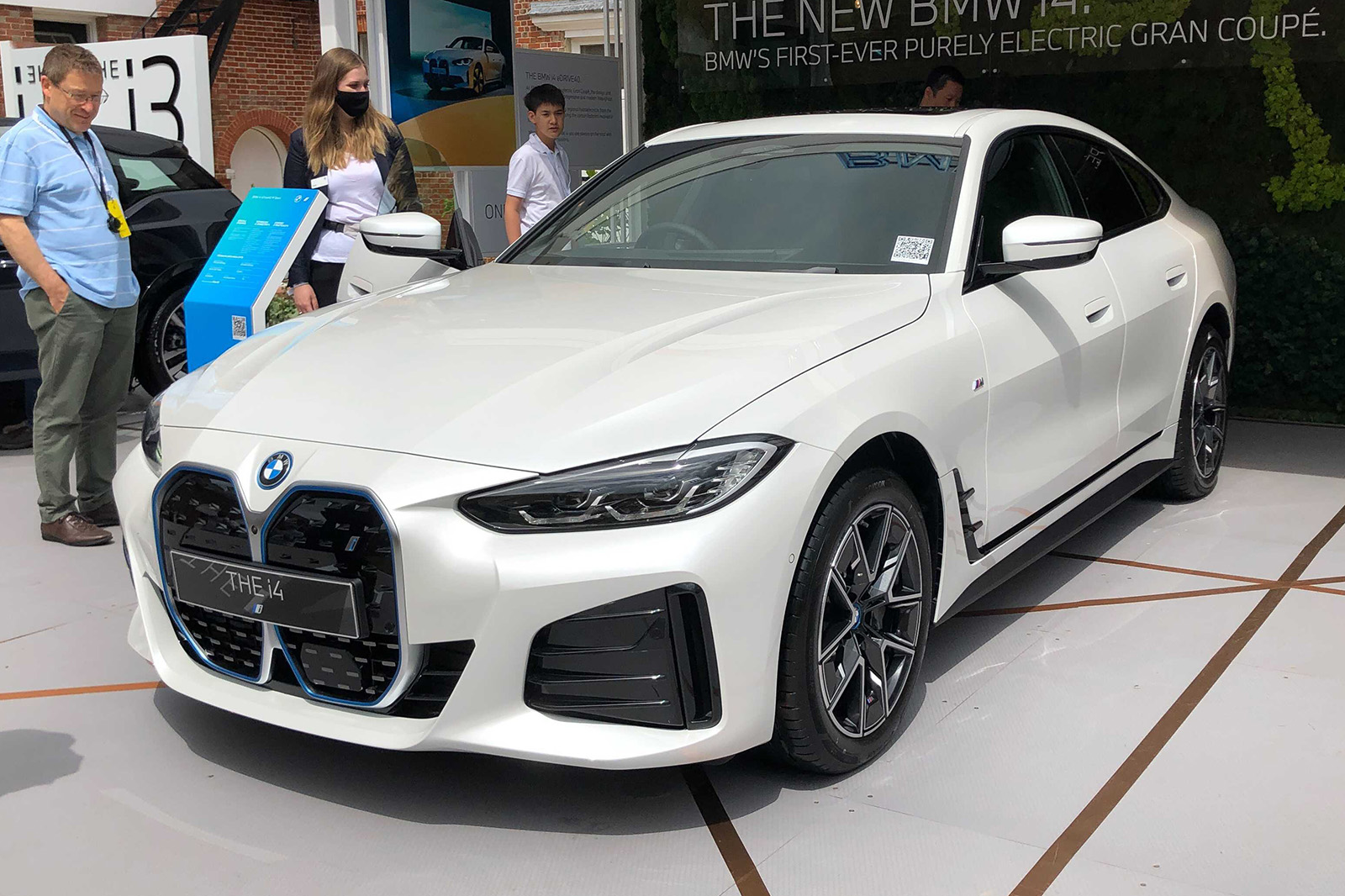 new-2021-bmw-i4-makes-uk-debut-ahead-of-autumn-sales-autocar