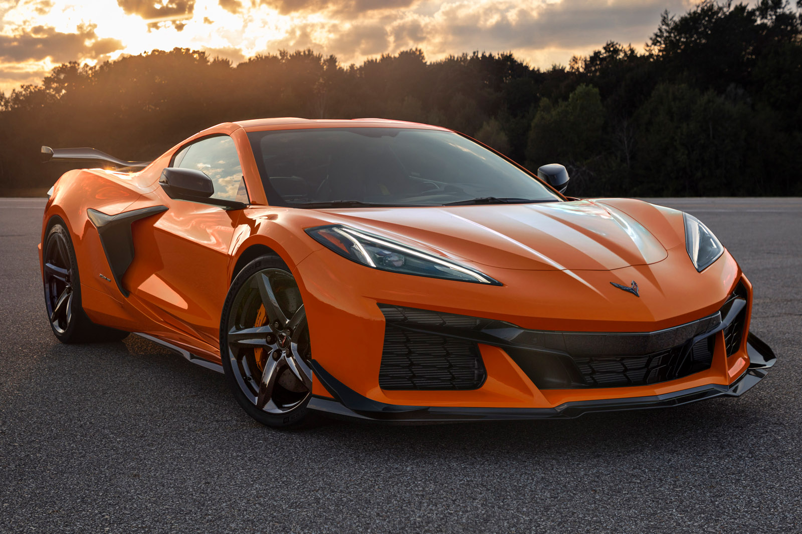 aria-label="99 corvette z06 2023 official reveal images lead"