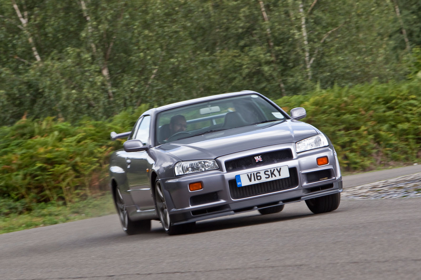 Nissan Skyline GT-R R34 review, interesting facts, and photos