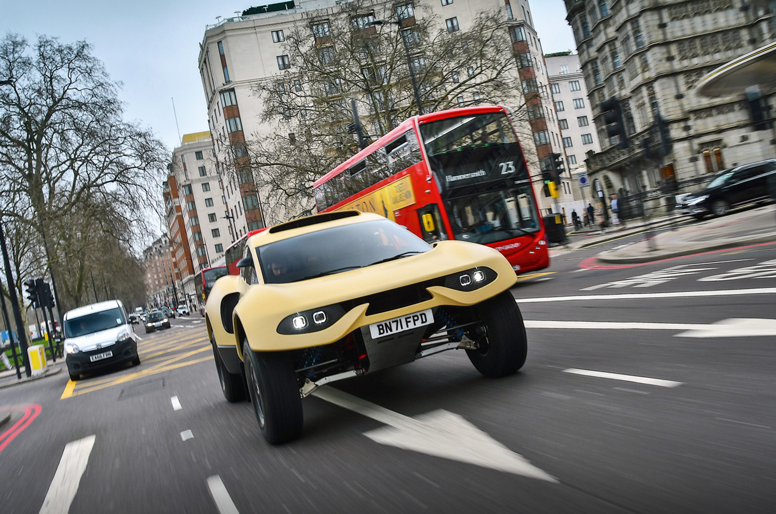 Chelsea Tractor Ultimate: Prodrive Hunter trifft auf Central London
