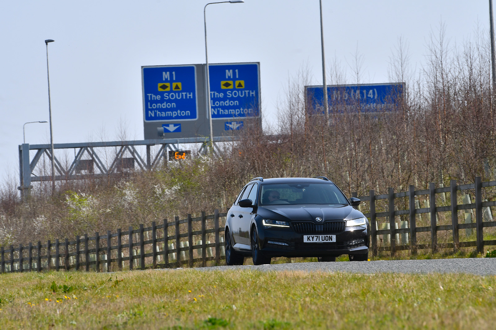 Glänzt der Diesel noch?  Meile kauen im Skoda Superb