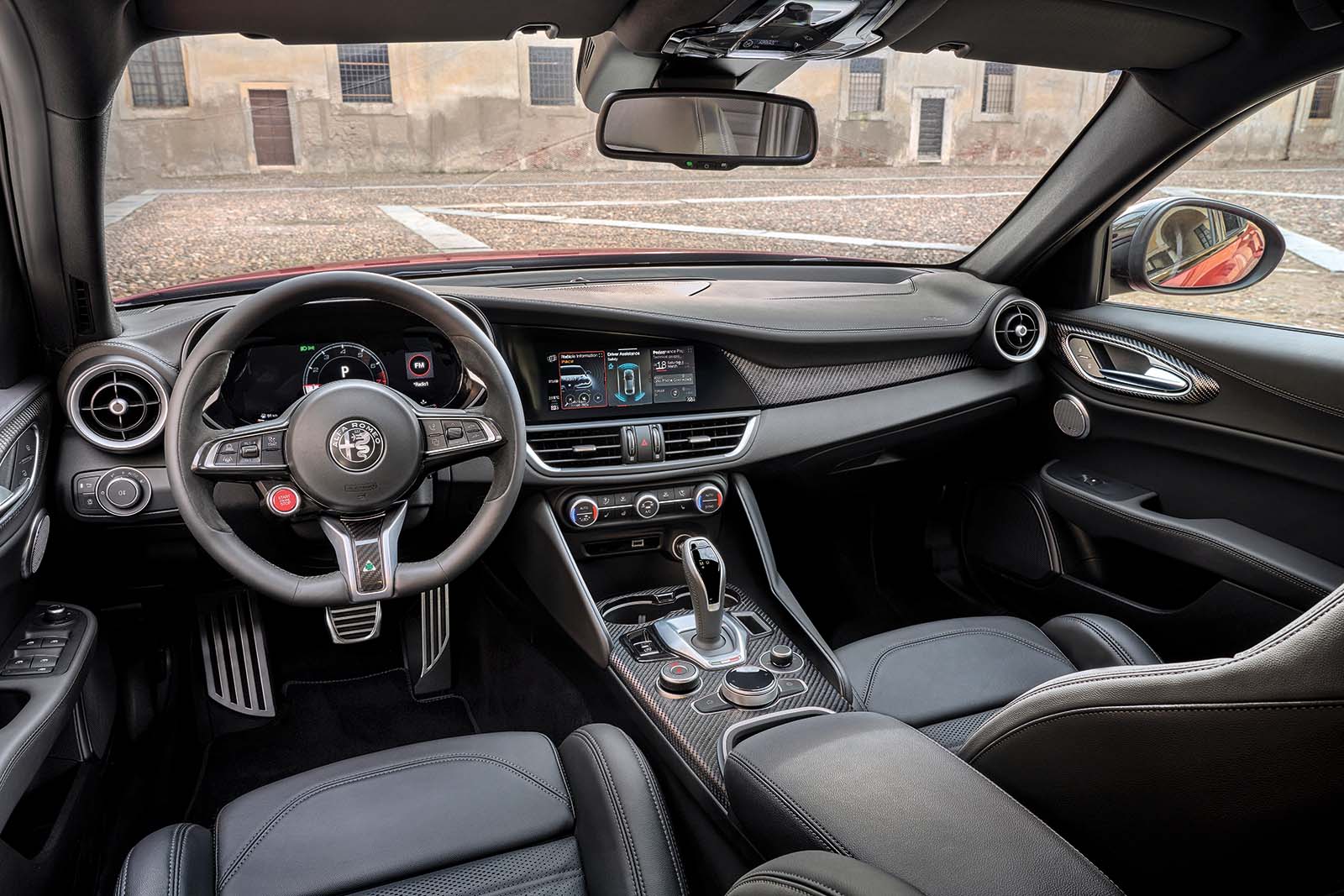 Alfa Romeo Giulietta Interior Layout and Technology