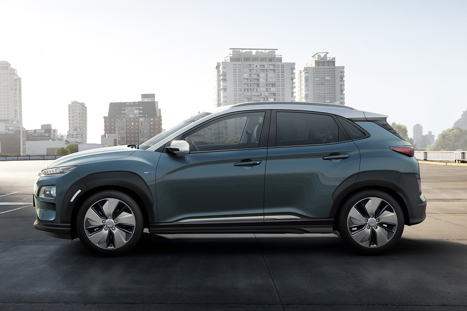 Hyundai electric on sale car kona price