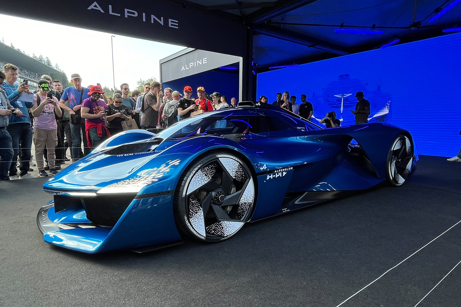 Alpine stellt einen 335 PS starken Sportwagen mit Wasserstoffverbrennung vor