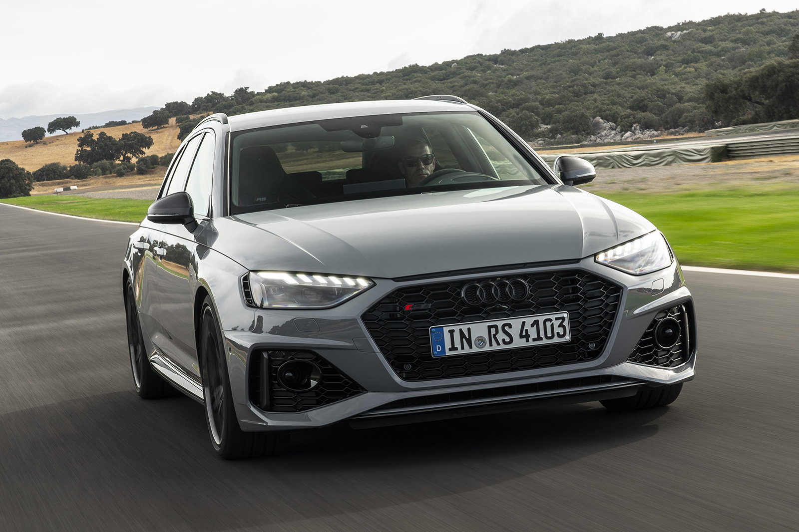 Audi RS4 Avant Wettbewerb |  Autoauto